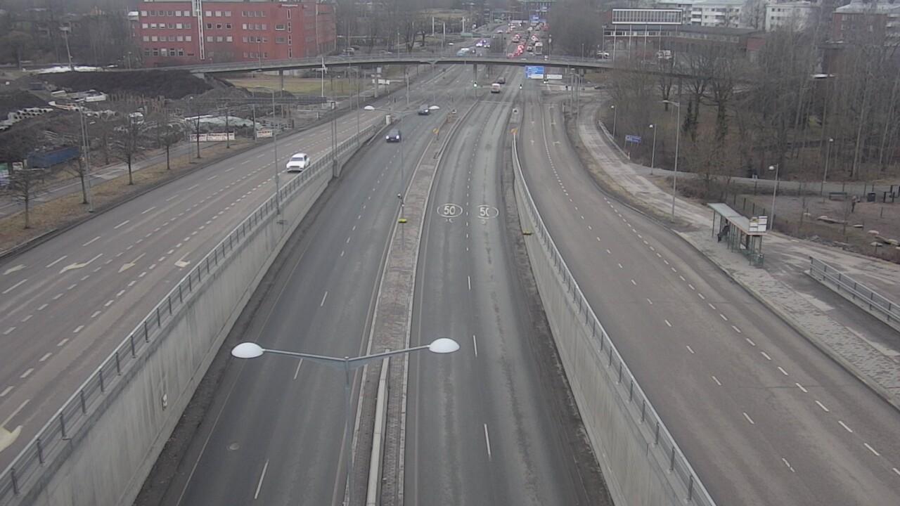 Weather Camera Image Road 100 Helsinki Hakamäentie, Kivihaka, Mast, Helsinki, Uusimaa