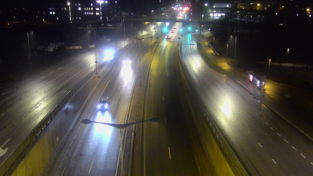 Weather Camera Image Väg 100 Helsingfors Skogsbackavägen, Stenhagen, Mast, Helsinki, Uusimaa