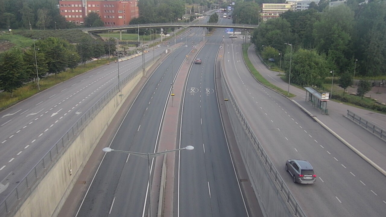 Weather Camera Image Road 100 Helsinki Hakamäentie, Kivihaka, Mast, Helsinki, Uusimaa