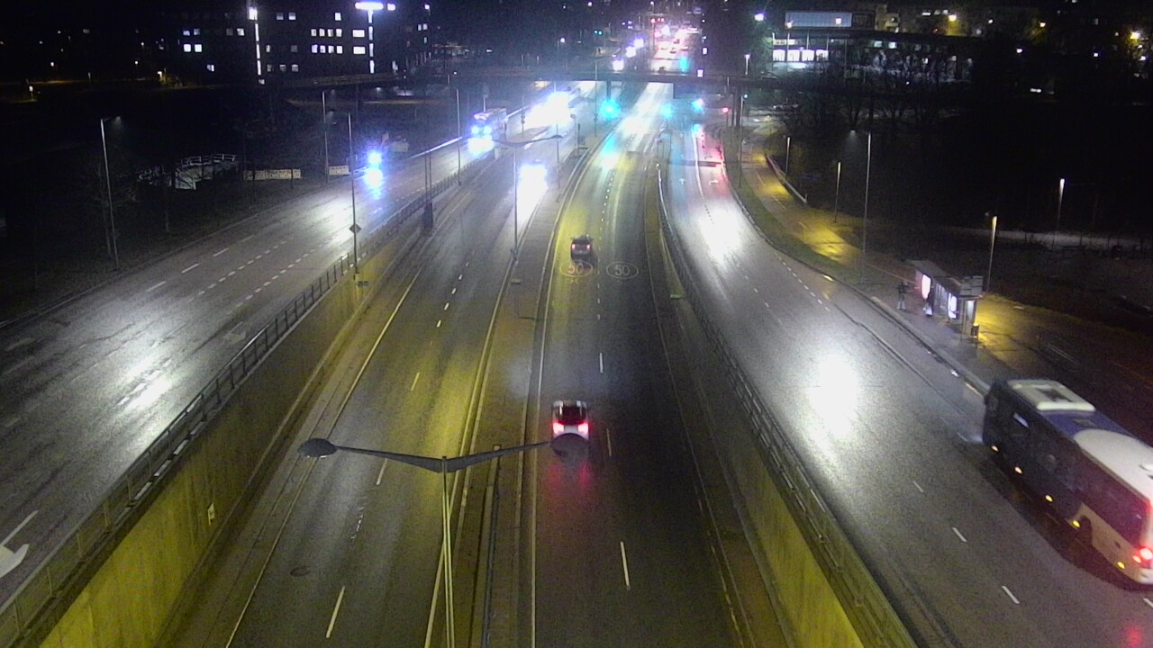 Weather Camera Image Väg 100 Helsingfors Skogsbackavägen, Stenhagen, Mast, Helsinki, Uusimaa