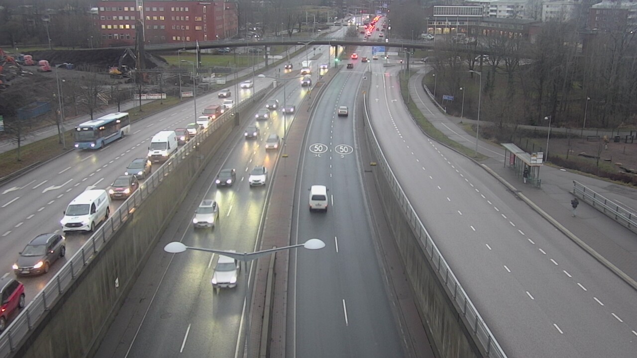 Weather Camera Image Väg 100 Helsingfors Skogsbackavägen, Stenhagen, Mast, Helsinki, Uusimaa