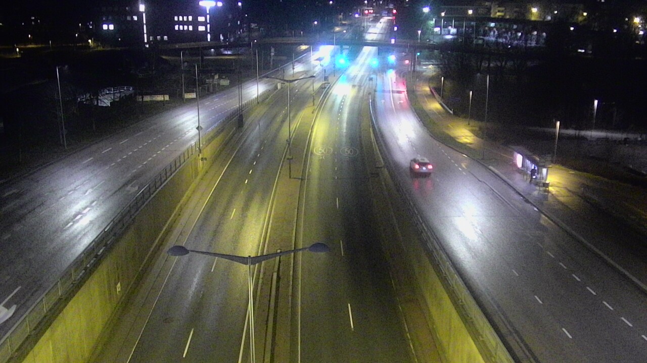 Weather Camera Image Väg 100 Helsingfors Skogsbackavägen, Stenhagen, Mast, Helsinki, Uusimaa