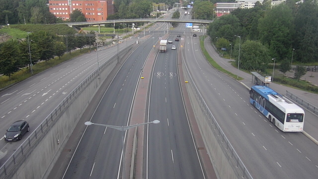 Weather Camera Image Road 100 Helsinki Hakamäentie, Kivihaka, Mast, Helsinki, Uusimaa