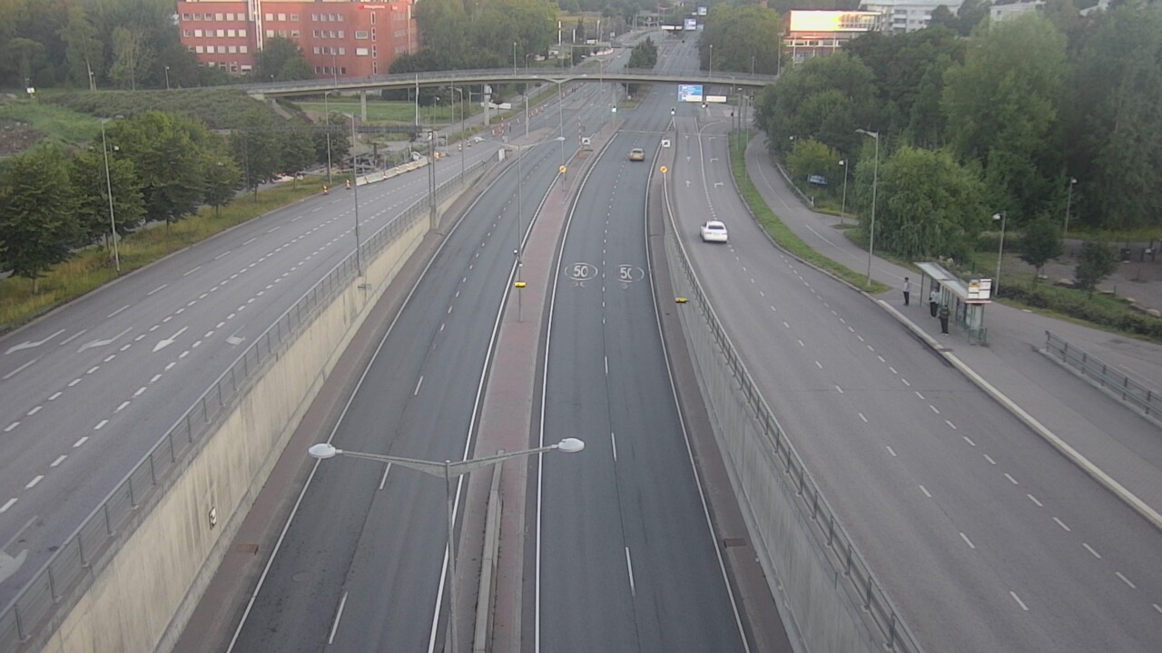 Weather Camera Image Road 100 Helsinki Hakamäentie, Kivihaka, Mast, Helsinki, Uusimaa