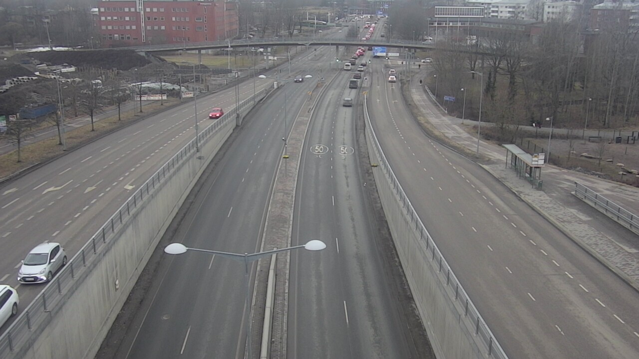 Weather Camera Image Road 100 Helsinki Hakamäentie, Kivihaka, Mast, Helsinki, Uusimaa