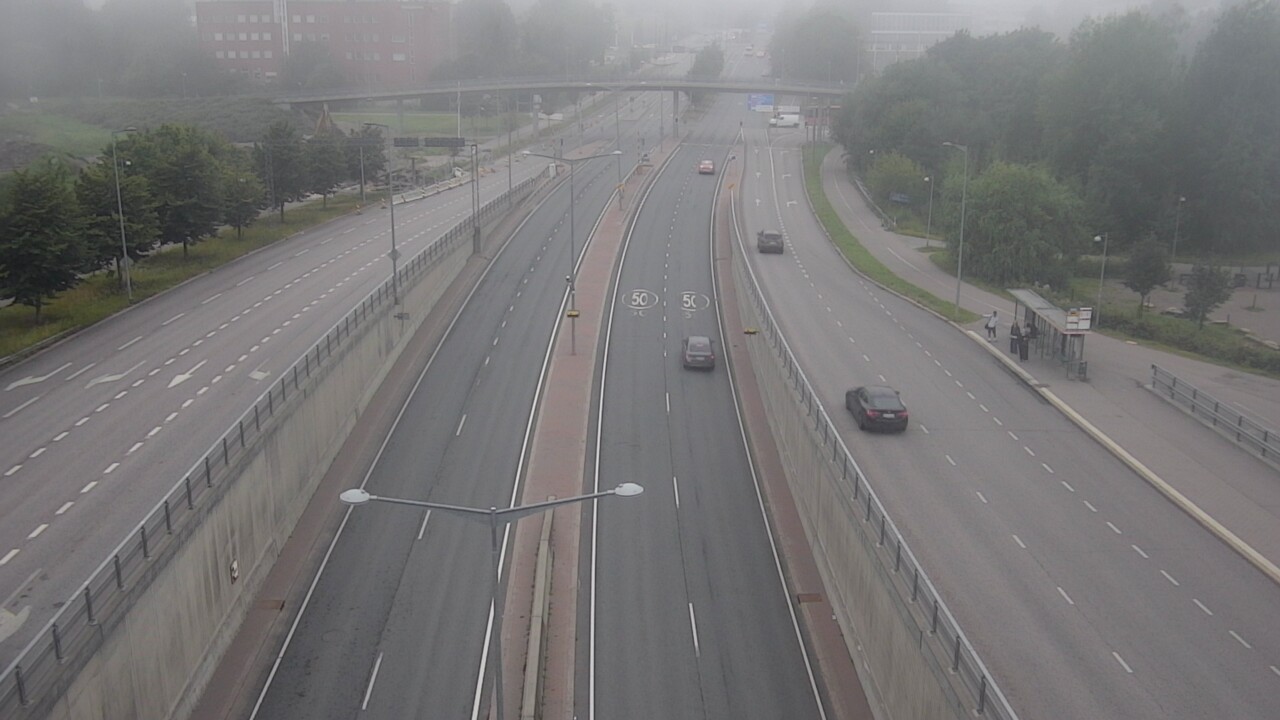 Weather Camera Image Road 100 Helsinki Hakamäentie, Kivihaka, Mast, Helsinki, Uusimaa