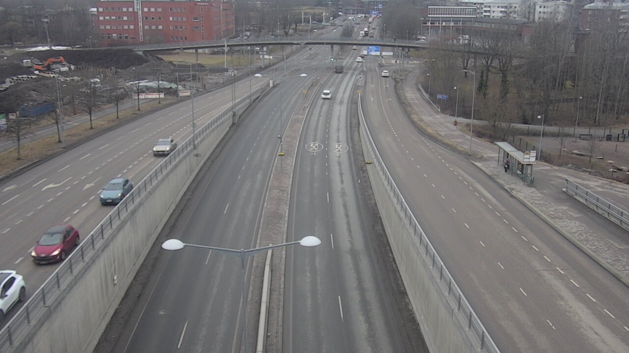 Weather Camera Image Road 100 Helsinki Hakamäentie, Kivihaka, Mast, Helsinki, Uusimaa