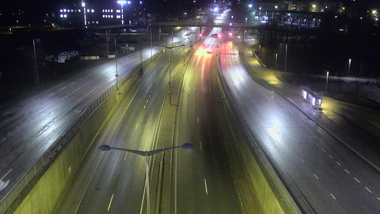 Weather Camera Image Väg 100 Helsingfors Skogsbackavägen, Stenhagen, Mast, Helsinki, Uusimaa