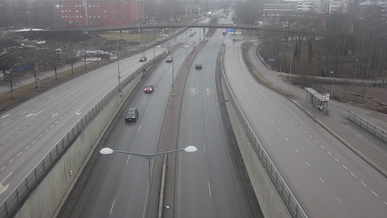 Weather Camera Image Road 100 Helsinki Hakamäentie, Kivihaka, Mast, Helsinki, Uusimaa