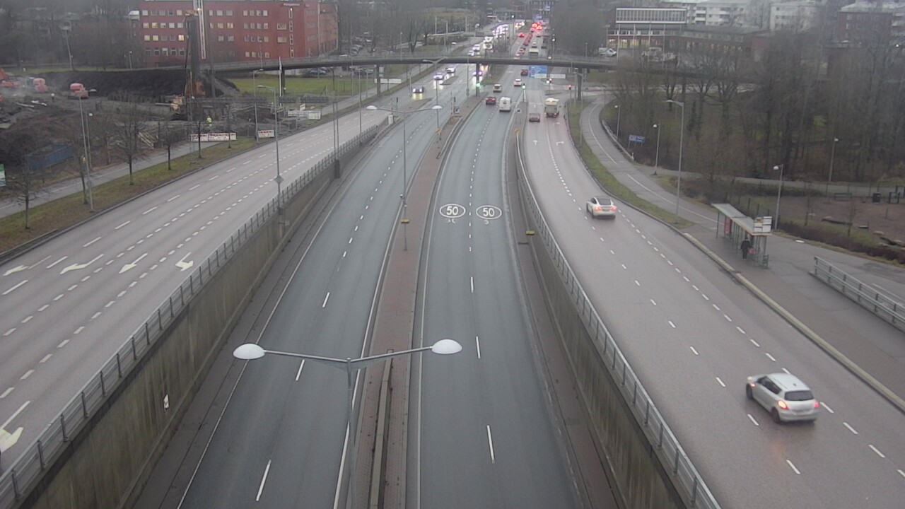 Weather Camera Image Väg 100 Helsingfors Skogsbackavägen, Stenhagen, Mast, Helsinki, Uusimaa