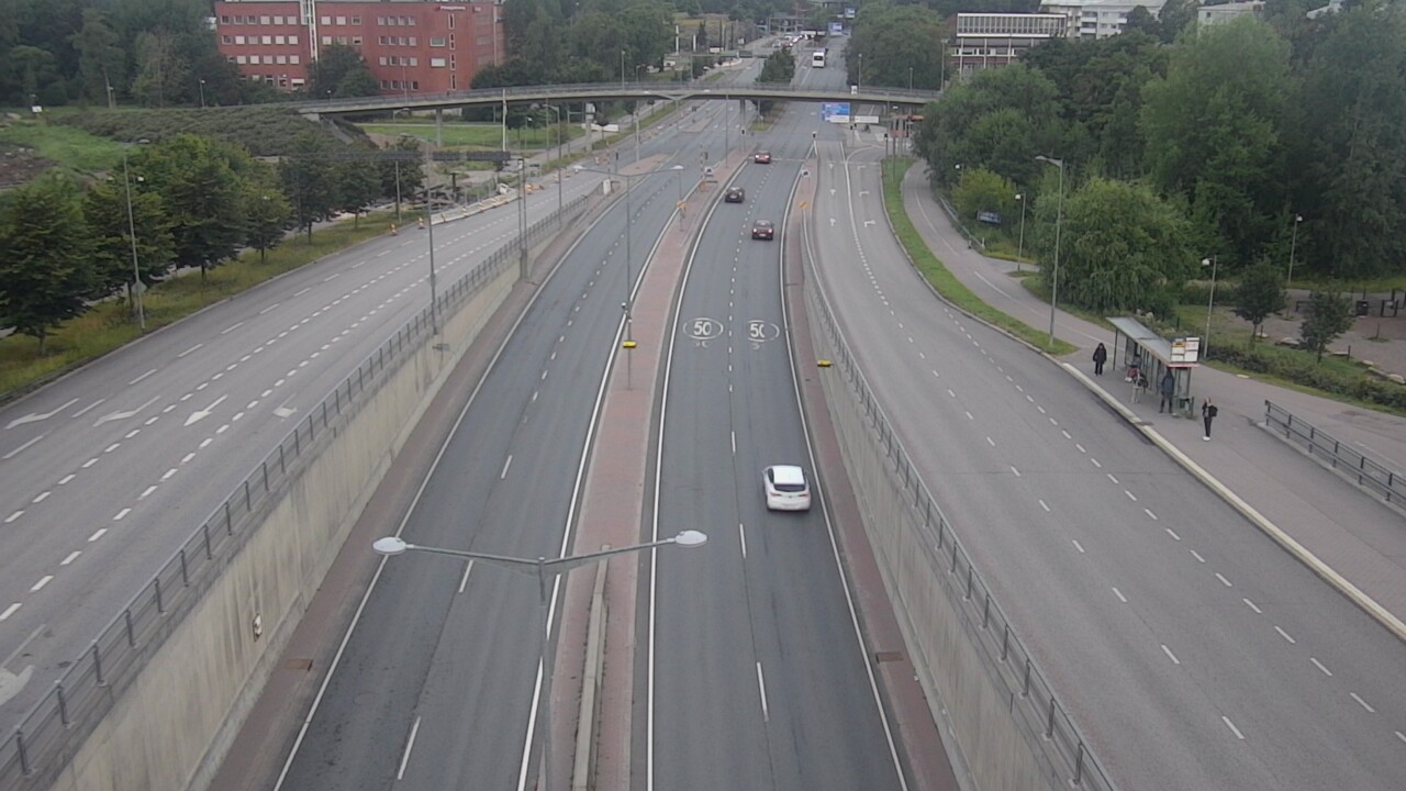 Weather Camera Image Road 100 Helsinki Hakamäentie, Kivihaka, Mast, Helsinki, Uusimaa
