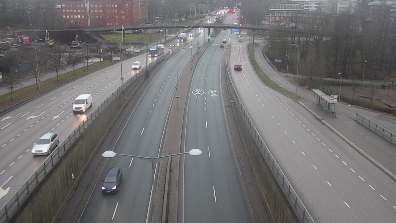 Weather Camera Image Väg 100 Helsingfors Skogsbackavägen, Stenhagen, Mast, Helsinki, Uusimaa