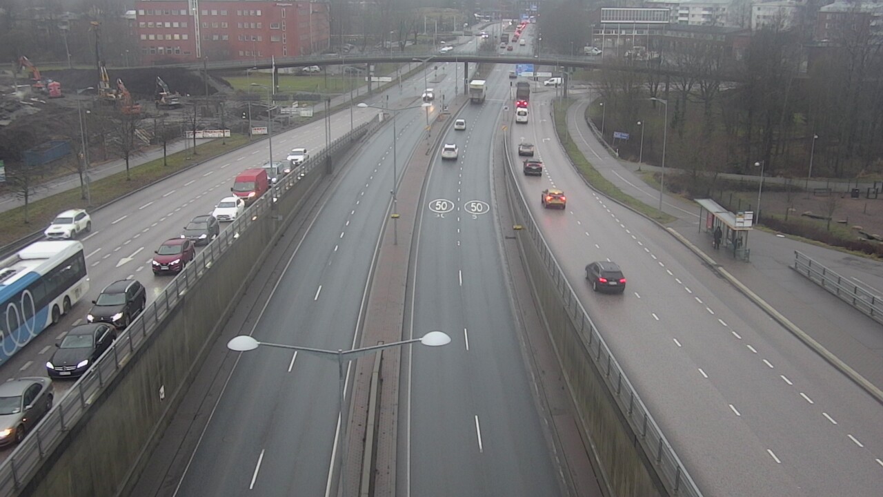 Weather Camera Image Väg 100 Helsingfors Skogsbackavägen, Stenhagen, Mast, Helsinki, Uusimaa