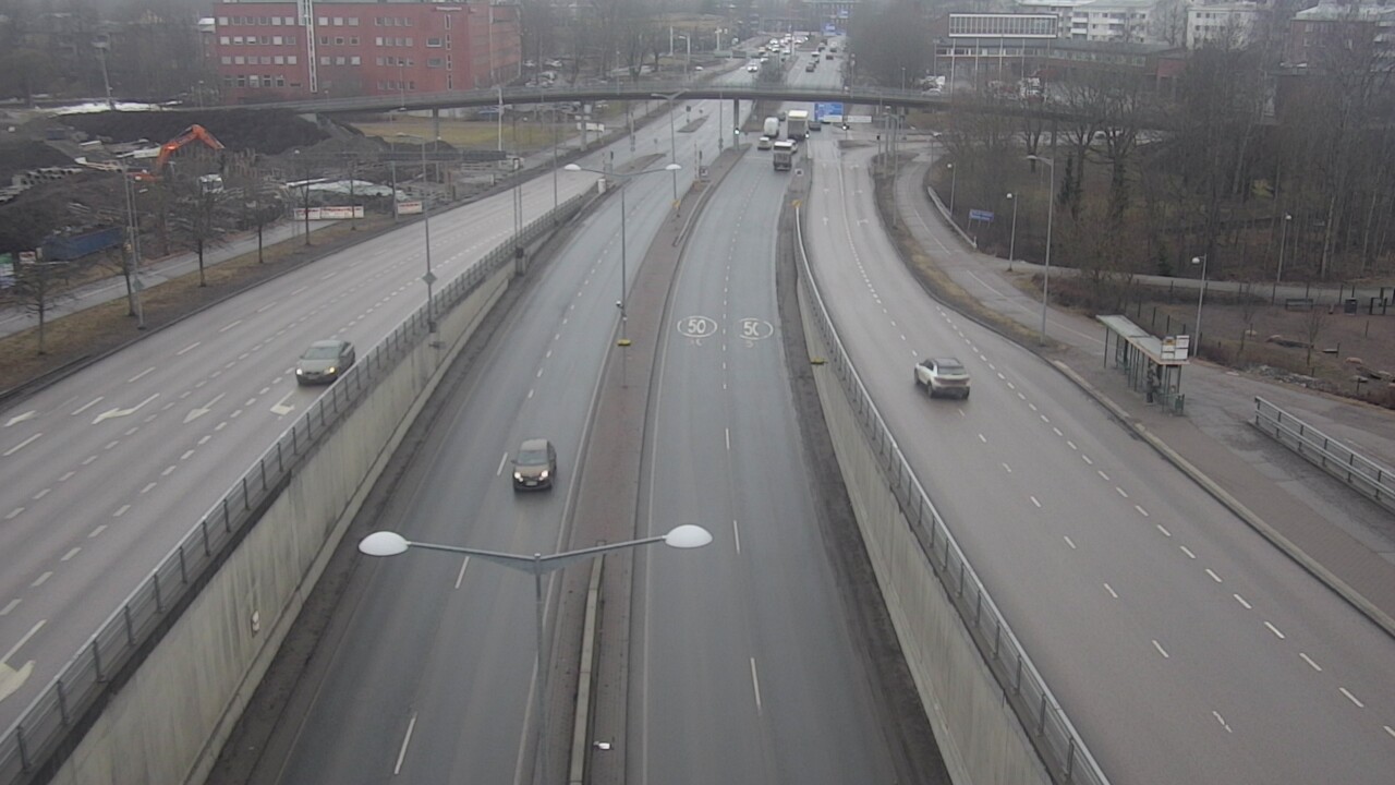 Weather Camera Image Road 100 Helsinki Hakamäentie, Kivihaka, Mast, Helsinki, Uusimaa