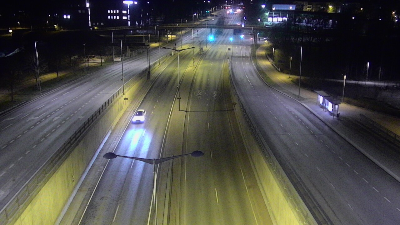 Weather Camera Image Road 100 Helsinki Hakamäentie, Kivihaka, Mast, Helsinki, Uusimaa