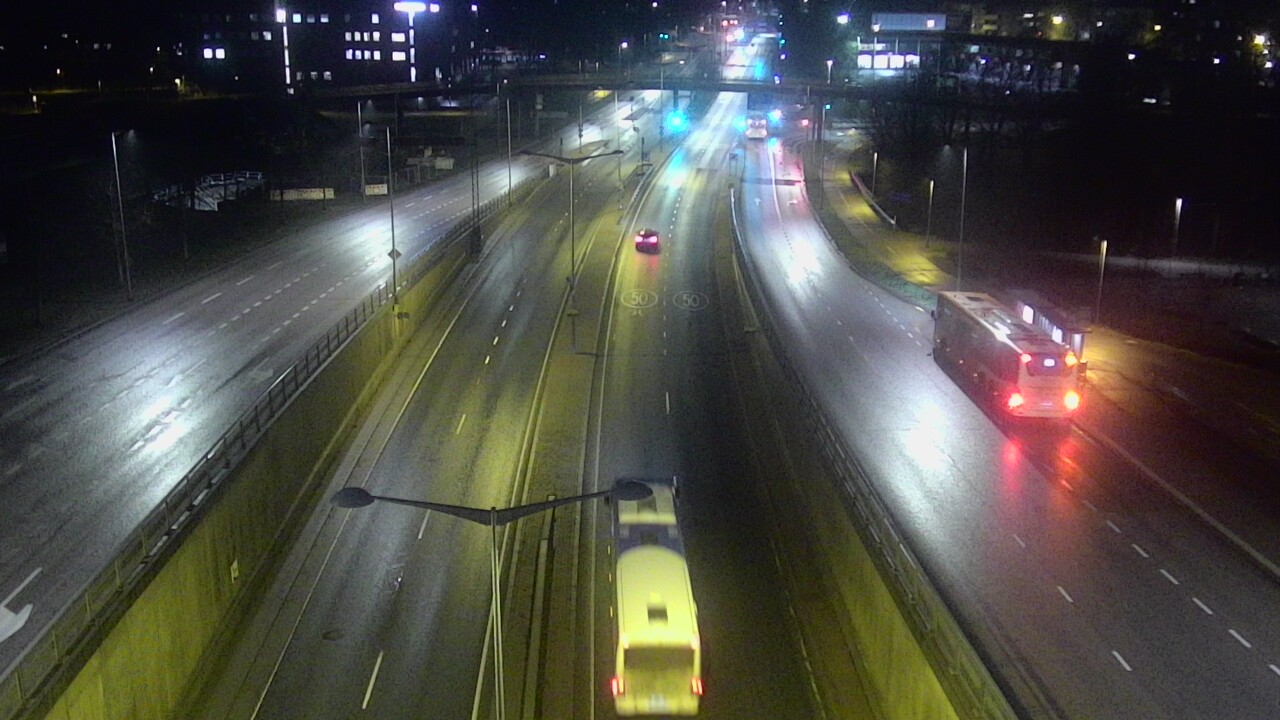 Weather Camera Image Väg 100 Helsingfors Skogsbackavägen, Stenhagen, Mast, Helsinki, Uusimaa