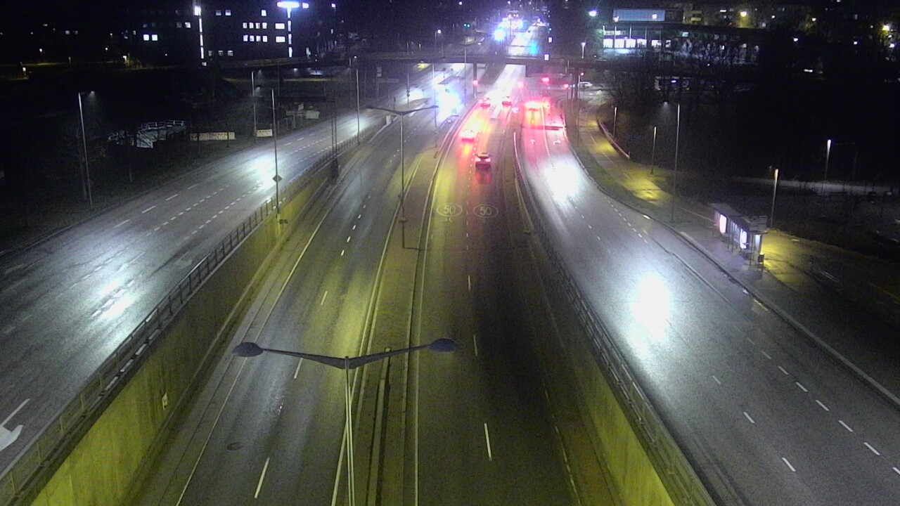 Weather Camera Image Väg 100 Helsingfors Skogsbackavägen, Stenhagen, Mast, Helsinki, Uusimaa