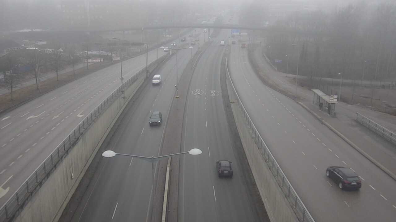 Weather Camera Image Road 100 Helsinki Hakamäentie, Kivihaka, Mast, Helsinki, Uusimaa