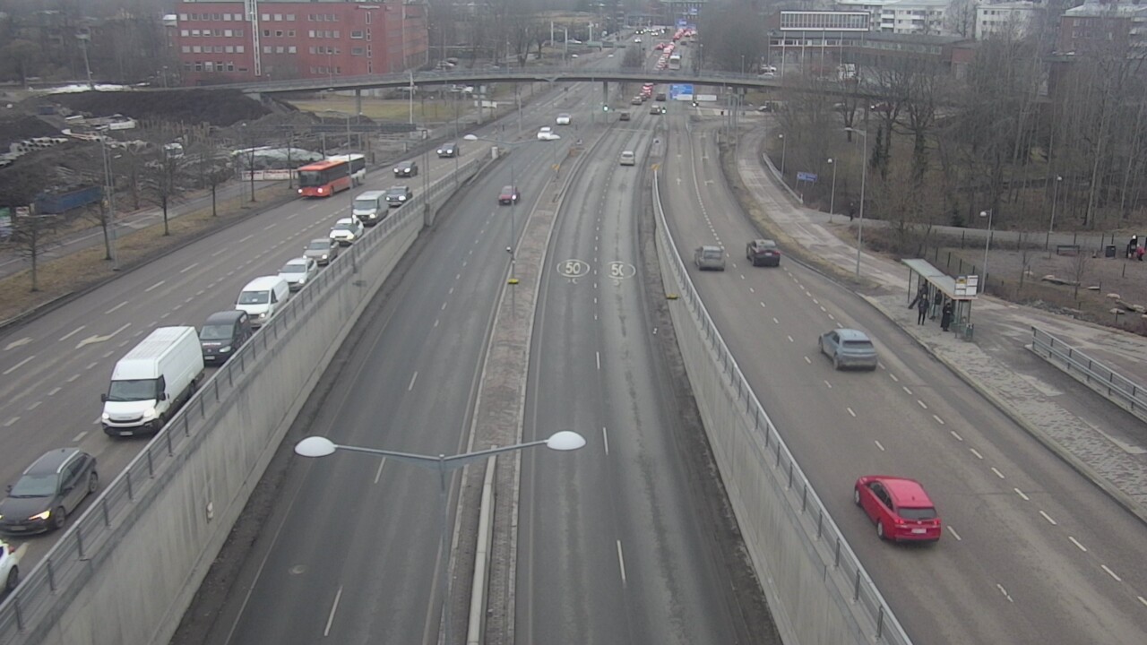 Weather Camera Image Road 100 Helsinki Hakamäentie, Kivihaka, Mast, Helsinki, Uusimaa