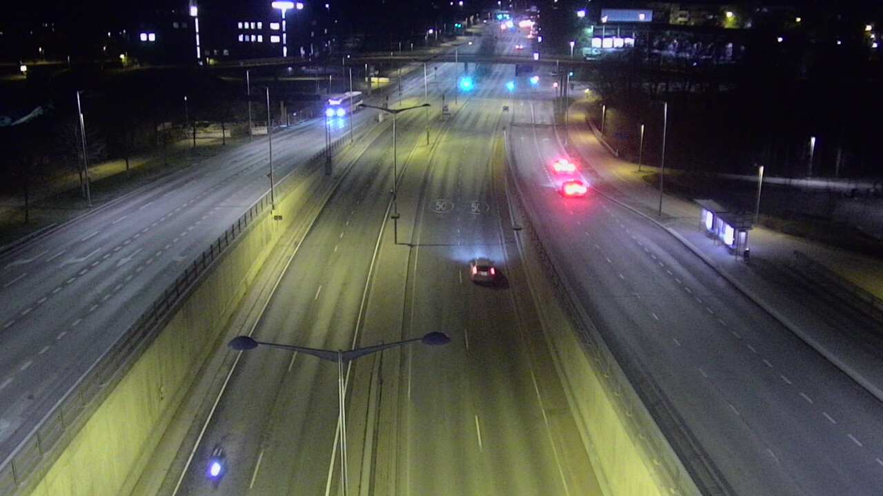 Weather Camera Image Road 100 Helsinki Hakamäentie, Kivihaka, Mast, Helsinki, Uusimaa