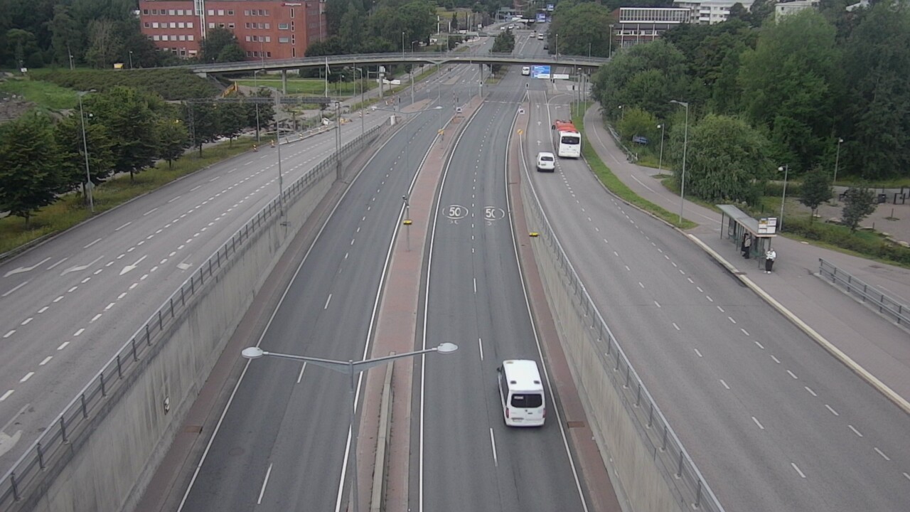 Weather Camera Image Road 100 Helsinki Hakamäentie, Kivihaka, Mast, Helsinki, Uusimaa