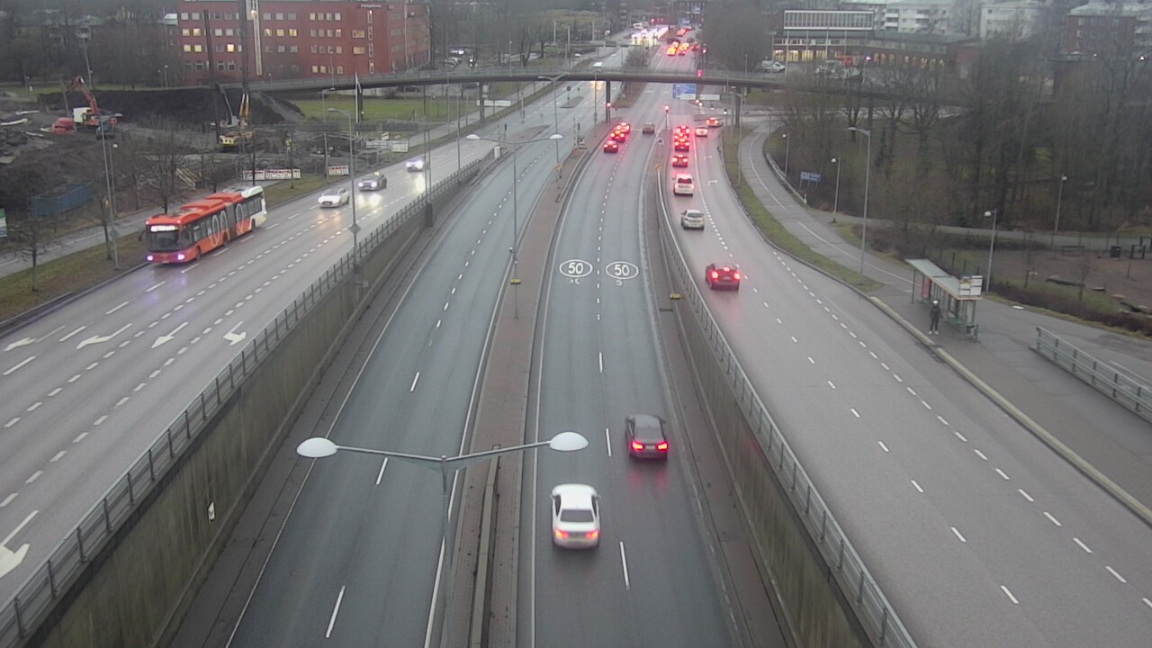 Weather Camera Image Väg 100 Helsingfors Skogsbackavägen, Stenhagen, Mast, Helsinki, Uusimaa