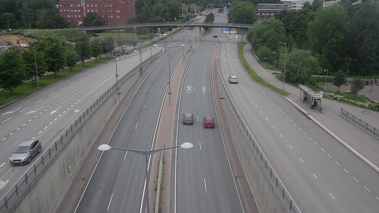 Weather Camera Image Road 100 Helsinki Hakamäentie, Kivihaka, Mast, Helsinki, Uusimaa