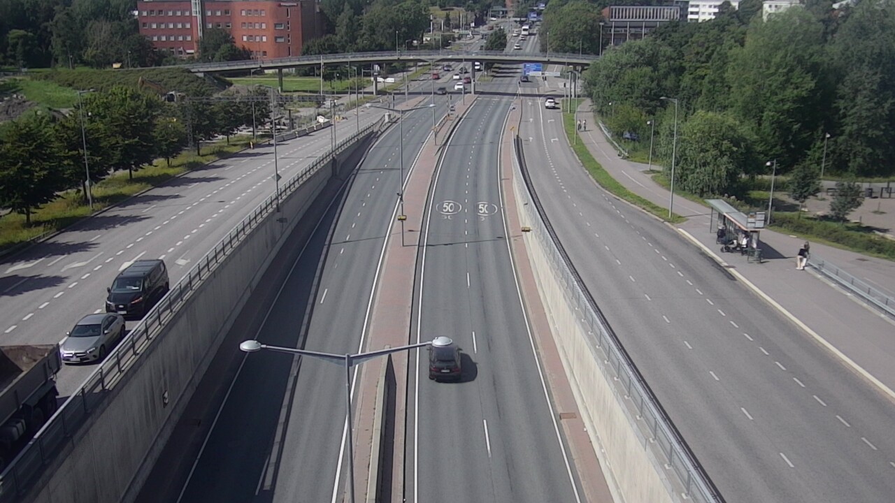 Weather Camera Image Road 100 Helsinki Hakamäentie, Kivihaka, Mast, Helsinki, Uusimaa