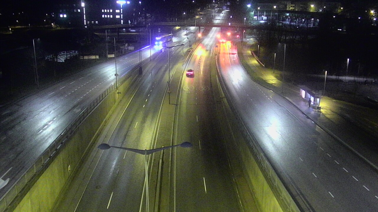 Weather Camera Image Väg 100 Helsingfors Skogsbackavägen, Stenhagen, Mast, Helsinki, Uusimaa