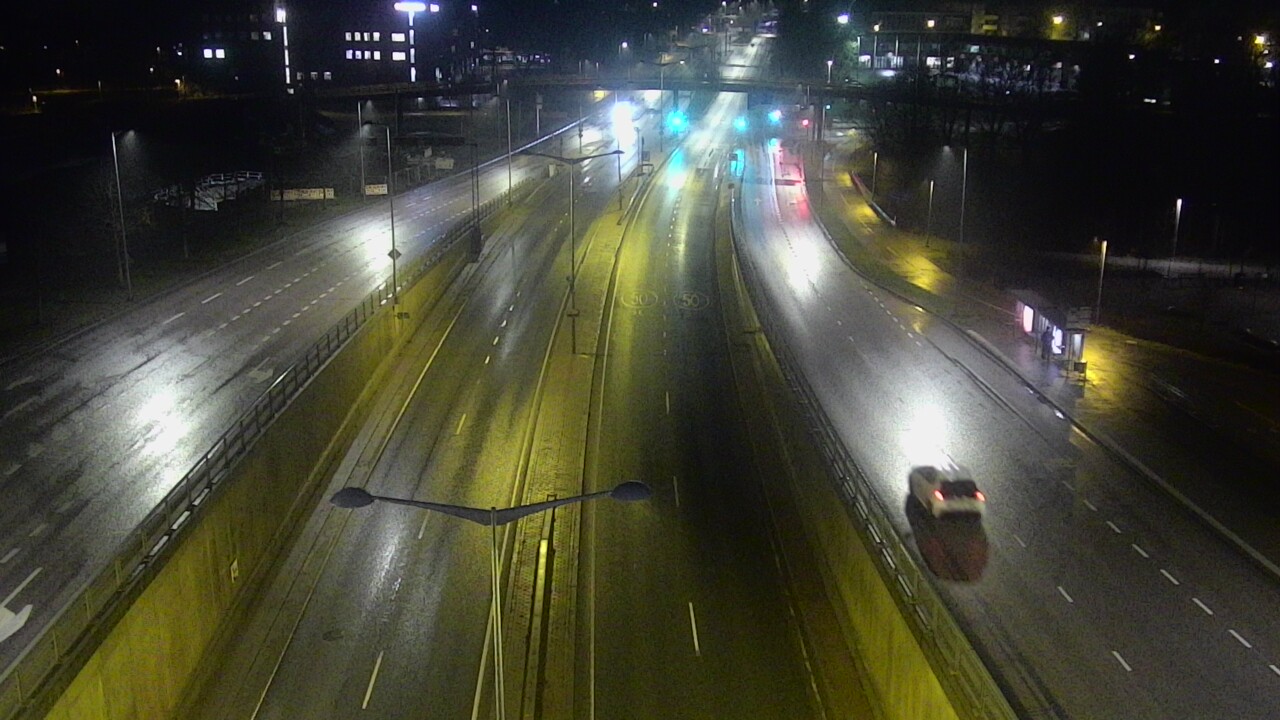 Weather Camera Image Väg 100 Helsingfors Skogsbackavägen, Stenhagen, Mast, Helsinki, Uusimaa