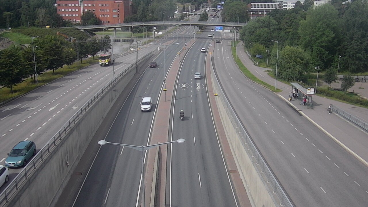 Weather Camera Image Road 100 Helsinki Hakamäentie, Kivihaka, Mast, Helsinki, Uusimaa