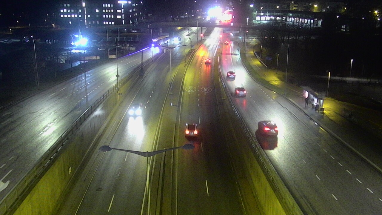 Weather Camera Image Väg 100 Helsingfors Skogsbackavägen, Stenhagen, Mast, Helsinki, Uusimaa