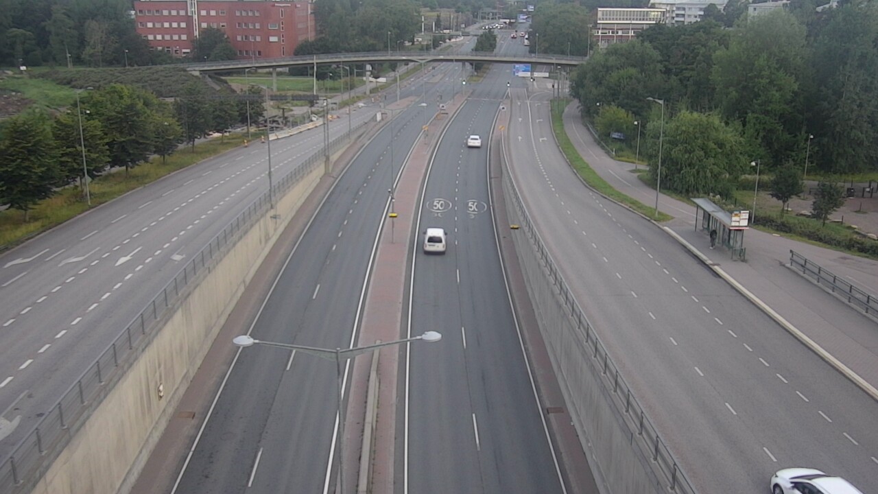 Weather Camera Image Road 100 Helsinki Hakamäentie, Kivihaka, Mast, Helsinki, Uusimaa