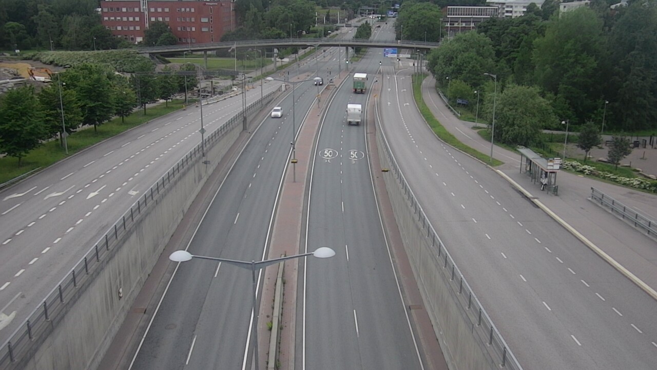 Weather Camera Image Road 100 Helsinki Hakamäentie, Kivihaka, Mast, Helsinki, Uusimaa