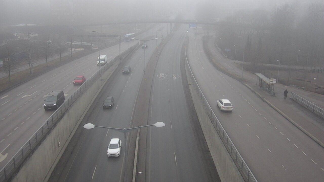 Weather Camera Image Road 100 Helsinki Hakamäentie, Kivihaka, Mast, Helsinki, Uusimaa