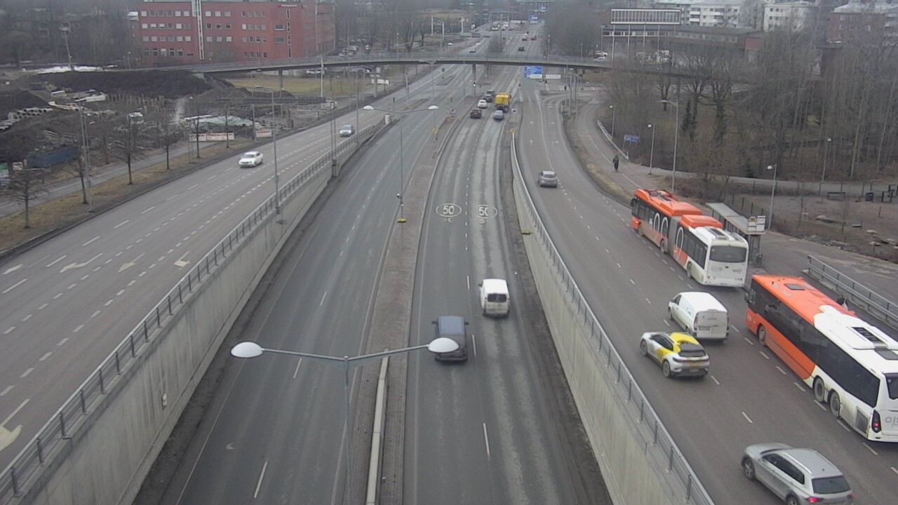 Weather Camera Image Road 100 Helsinki Hakamäentie, Kivihaka, Mast, Helsinki, Uusimaa