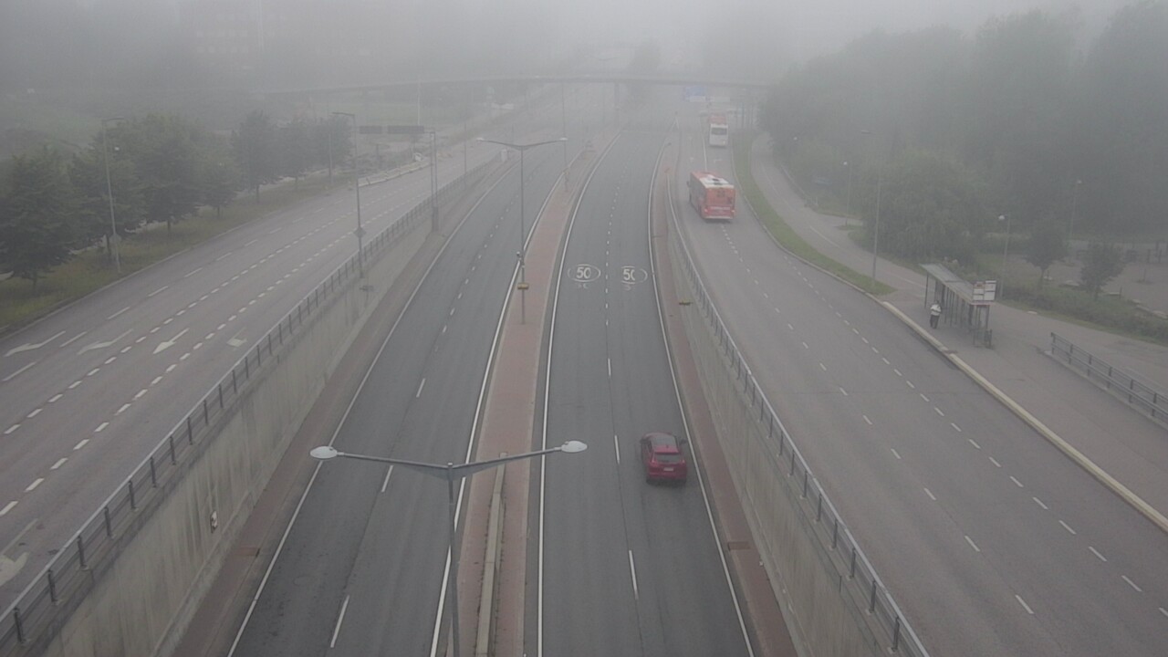 Weather Camera Image Road 100 Helsinki Hakamäentie, Kivihaka, Mast, Helsinki, Uusimaa