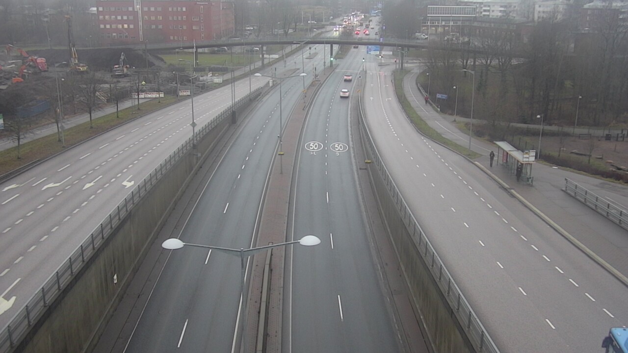 Weather Camera Image Väg 100 Helsingfors Skogsbackavägen, Stenhagen, Mast, Helsinki, Uusimaa