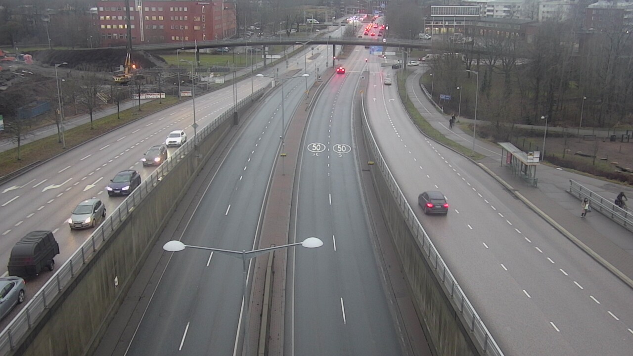 Weather Camera Image Väg 100 Helsingfors Skogsbackavägen, Stenhagen, Mast, Helsinki, Uusimaa