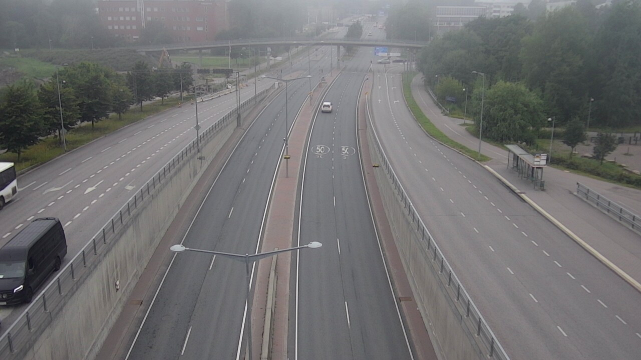 Weather Camera Image Road 100 Helsinki Hakamäentie, Kivihaka, Mast, Helsinki, Uusimaa