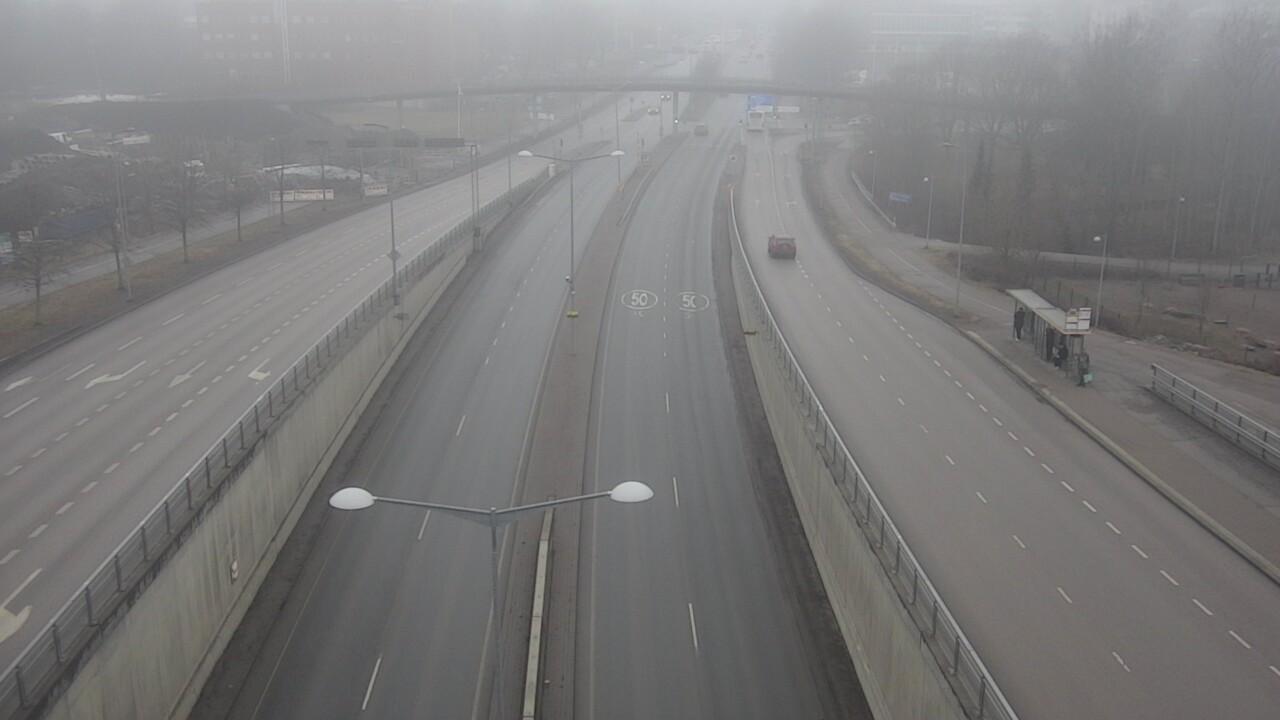 Weather Camera Image Road 100 Helsinki Hakamäentie, Kivihaka, Mast, Helsinki, Uusimaa