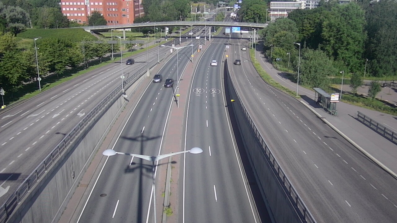 Weather Camera Image Road 100 Helsinki Hakamäentie, Kivihaka, Mast, Helsinki, Uusimaa