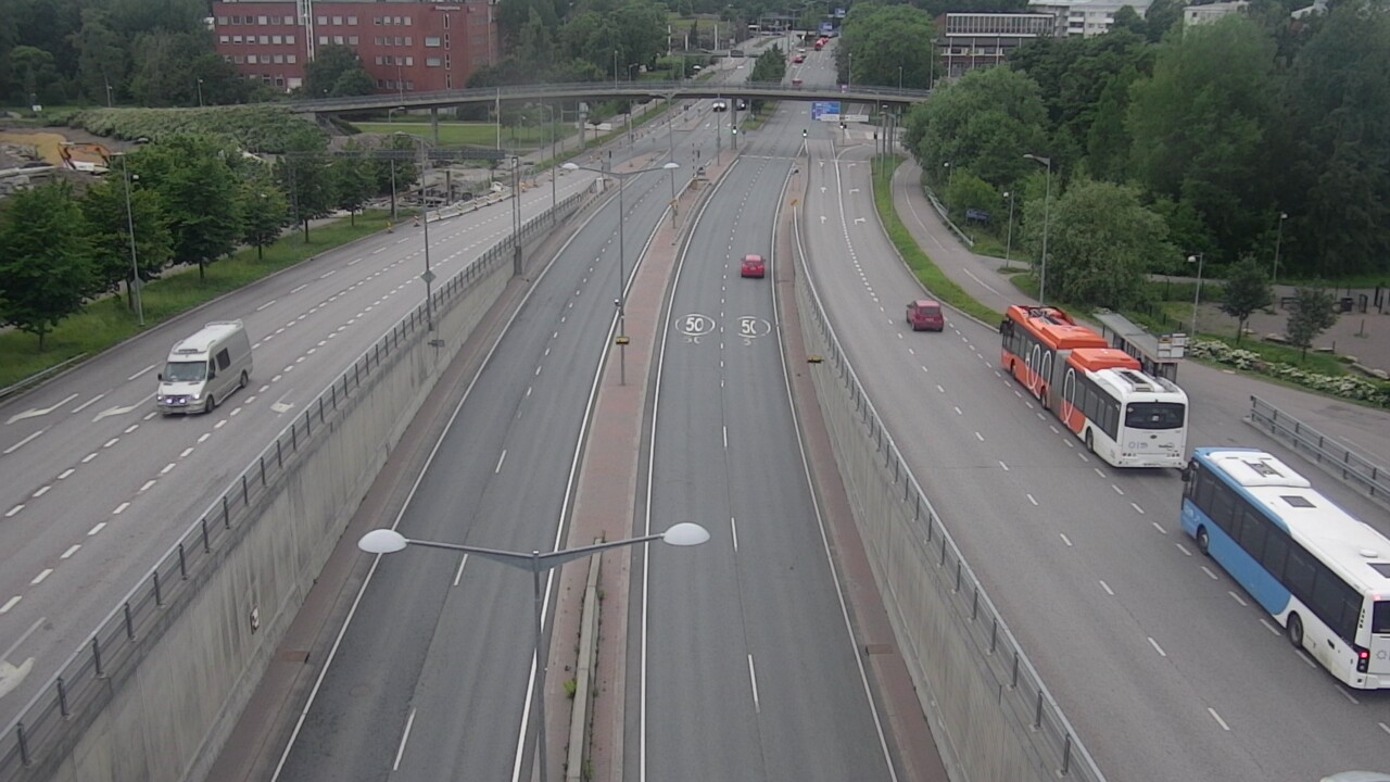 Weather Camera Image Road 100 Helsinki Hakamäentie, Kivihaka, Mast, Helsinki, Uusimaa