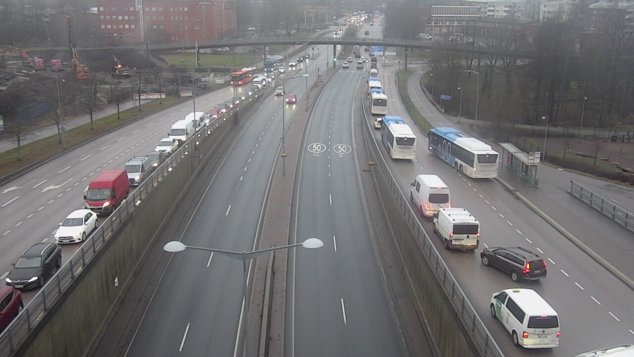 Weather Camera Image Väg 100 Helsingfors Skogsbackavägen, Stenhagen, Mast, Helsinki, Uusimaa