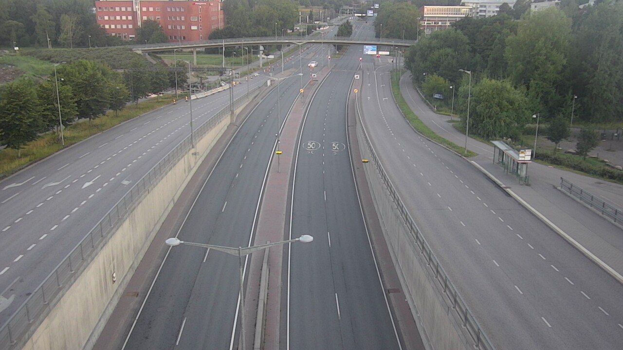 Weather Camera Image Road 100 Helsinki Hakamäentie, Kivihaka, Mast, Helsinki, Uusimaa