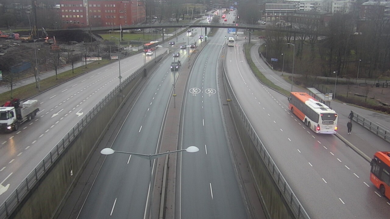 Weather Camera Image Väg 100 Helsingfors Skogsbackavägen, Stenhagen, Mast, Helsinki, Uusimaa