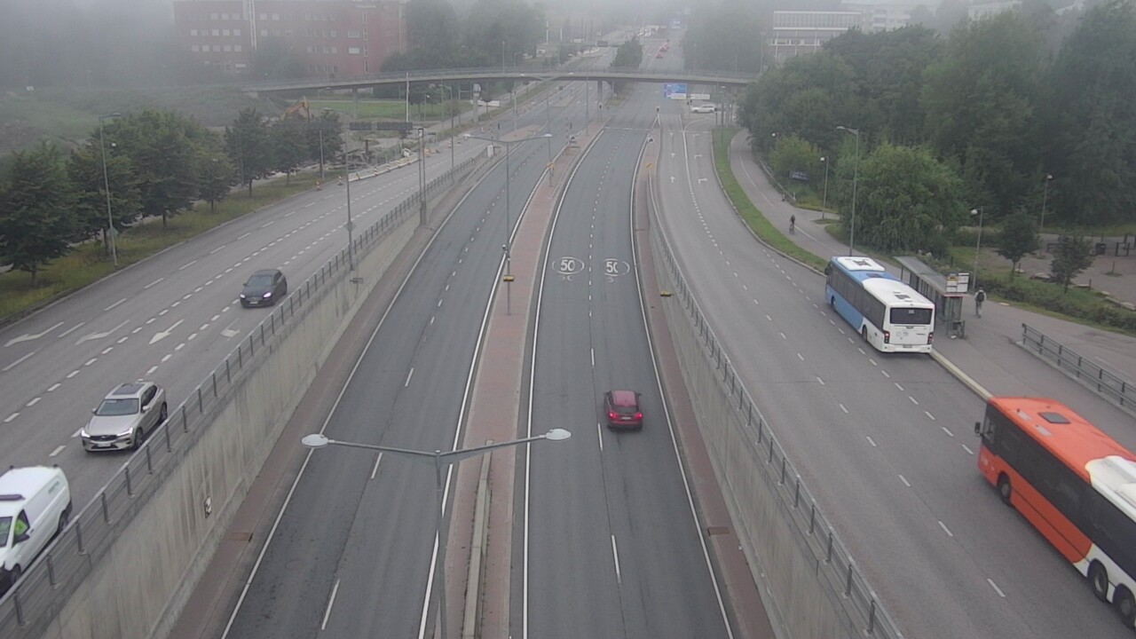 Weather Camera Image Road 100 Helsinki Hakamäentie, Kivihaka, Mast, Helsinki, Uusimaa