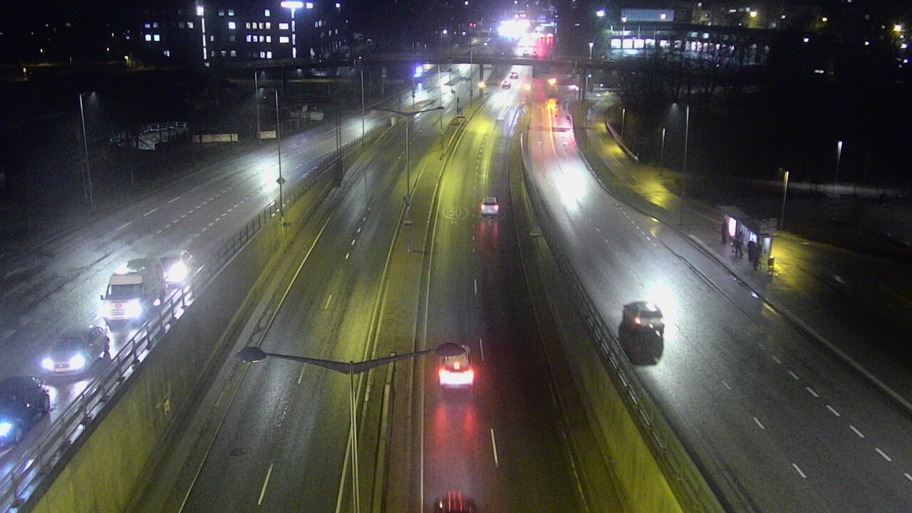 Weather Camera Image Väg 100 Helsingfors Skogsbackavägen, Stenhagen, Mast, Helsinki, Uusimaa