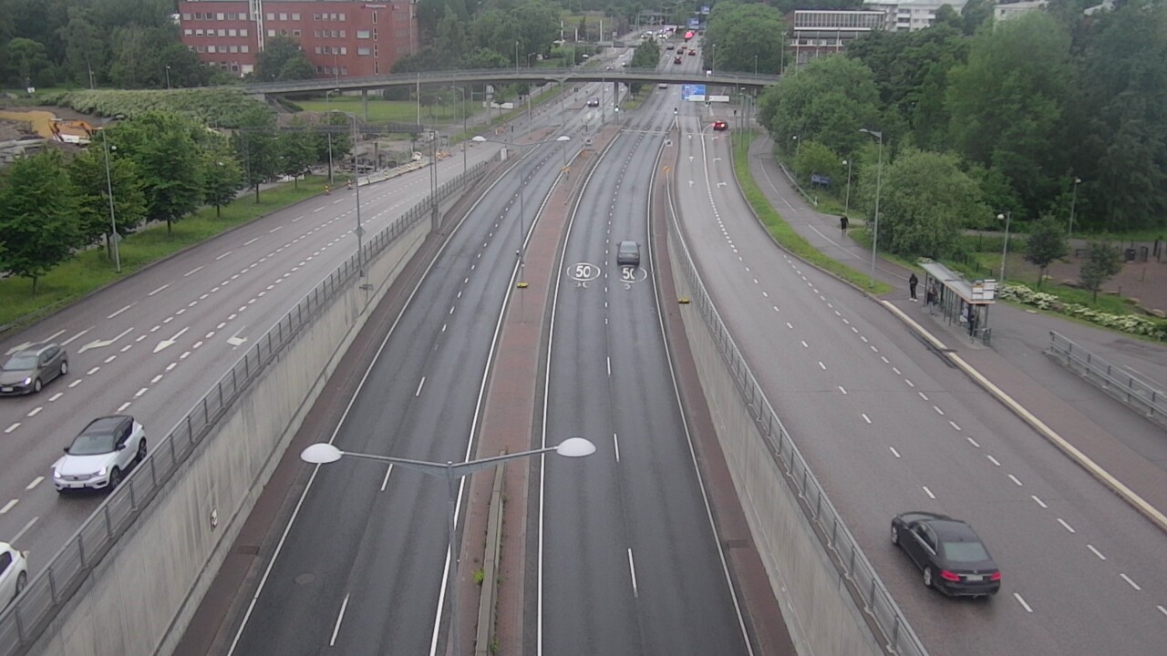 Weather Camera Image Road 100 Helsinki Hakamäentie, Kivihaka, Mast, Helsinki, Uusimaa