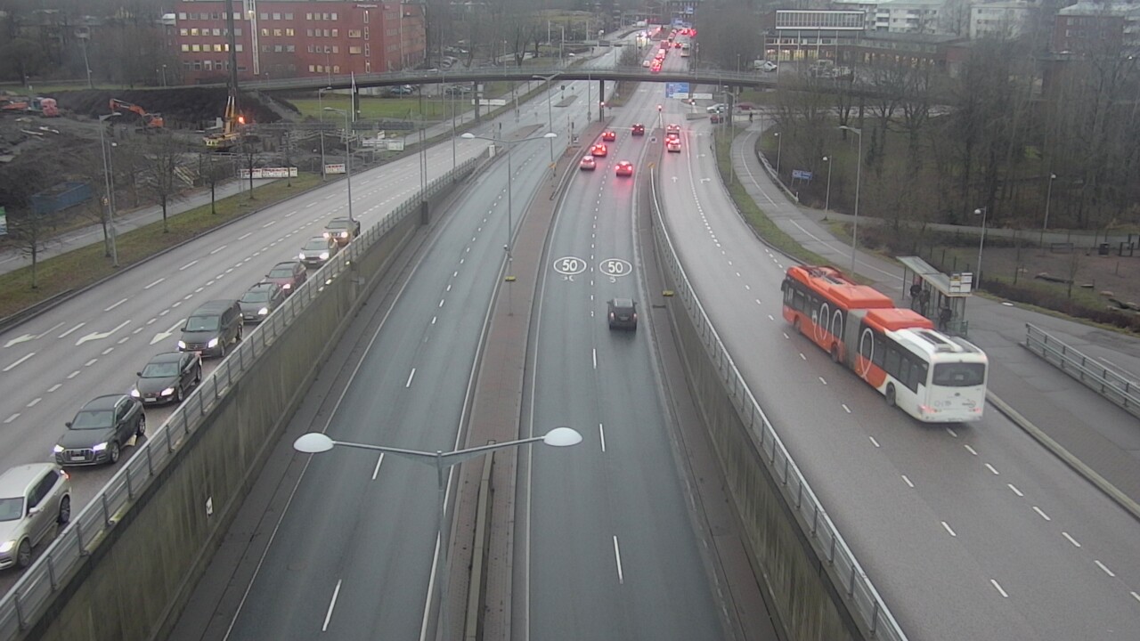 Weather Camera Image Väg 100 Helsingfors Skogsbackavägen, Stenhagen, Mast, Helsinki, Uusimaa